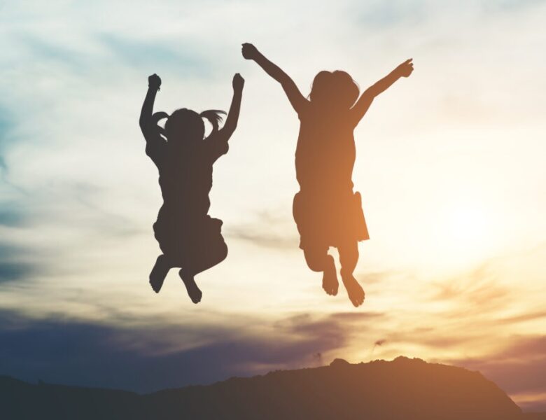 Гаджети на паузі: чим замінити їх дітям на канікулах