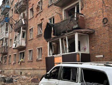 Глухів зазнав бомбового удару, багато поранених