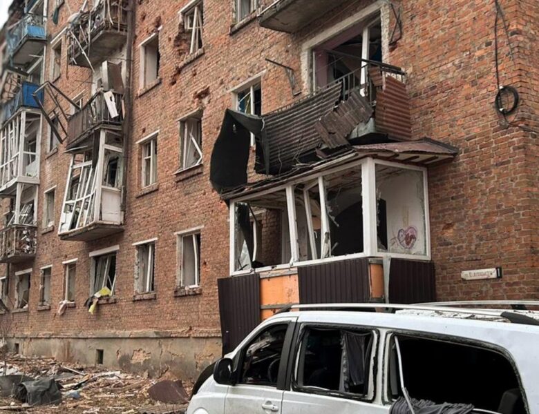 Глухів зазнав бомбового удару, багато поранених