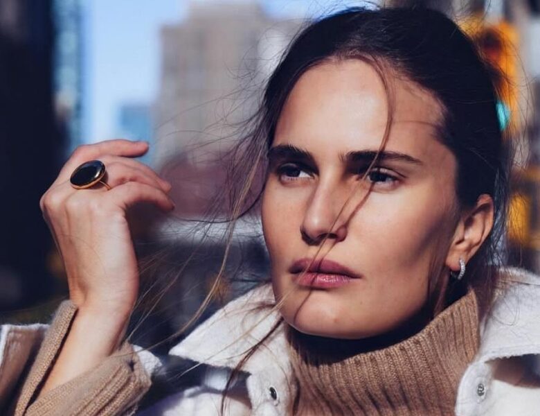 “Гола” обкладинка: українська модель прикрасила свіжий випуск Elle