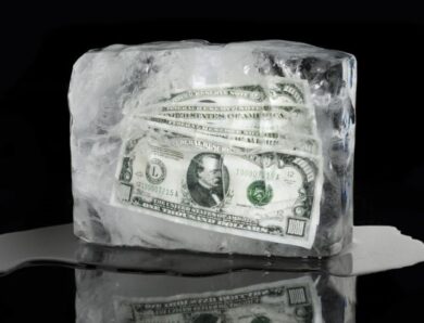 Гроші на війну скінчилися: Кремль іде ва-банк у судах за заморожені активи