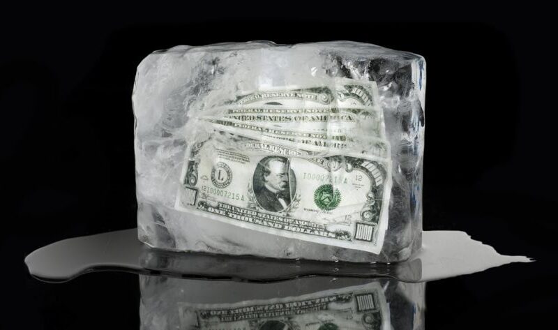 Гроші на війну скінчилися: Кремль іде ва-банк у судах за заморожені активи