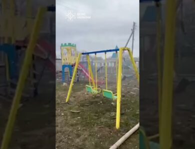 Рятувальники встигли в укриття за секунди до вибуху