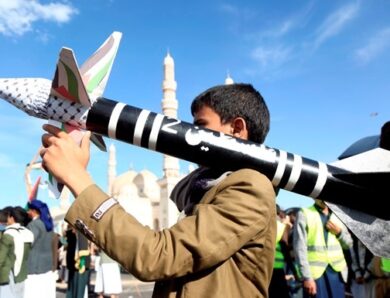 Іран закликає хуситів відновити удари по суднах у Червоному морі – ЗМІ