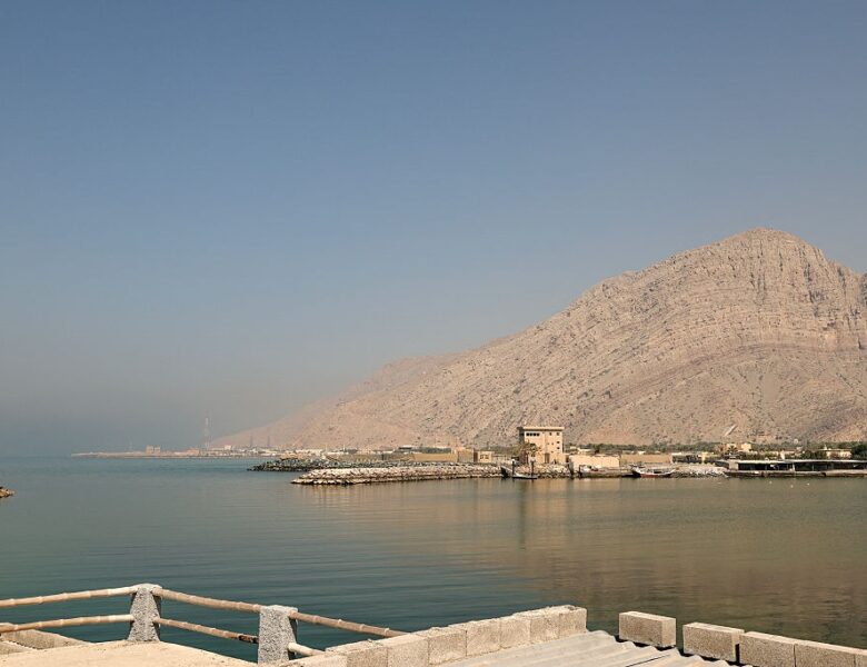 Іран заявив про контроль над Ормузькою протокою й ураження 10 танкерів