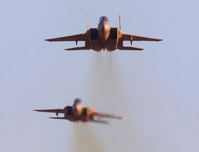 Ізраїль знищив літак Алі Хаменеї в Тегерані