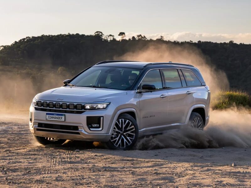 Jeep оновив Commander та готує гібридну версію кросовера