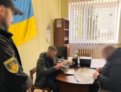 Керівник благодійного фонду привласнив понад мільйон гривень донатів на ЗСУ