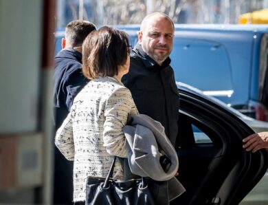 Кінець паузи в перемовинах. Делегація їде в США