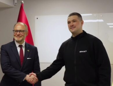 Латвія почала передавати Україні партії бойових бронемашин CVR(T)