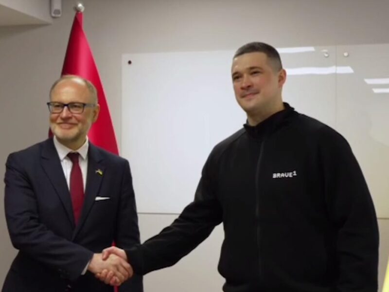 Латвія почала передавати Україні партії бойових бронемашин CVR(T)