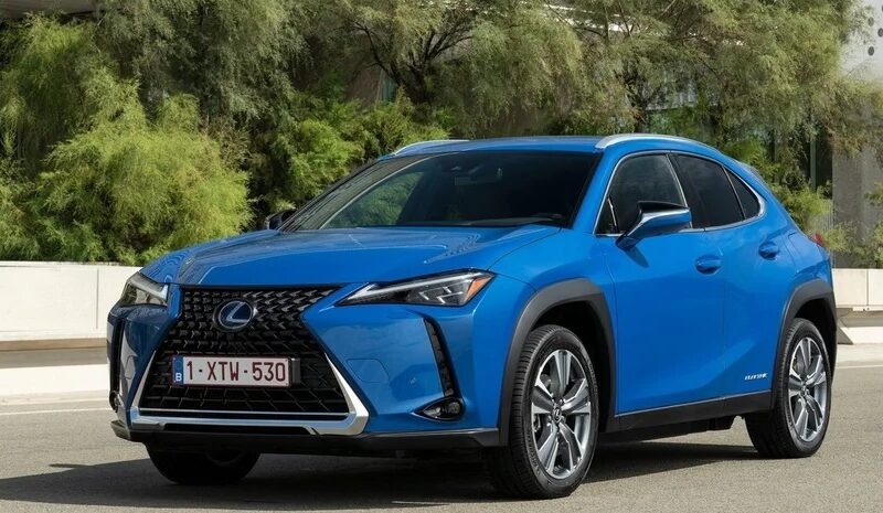Lexus знімає з виробництва свій перший електромобіль