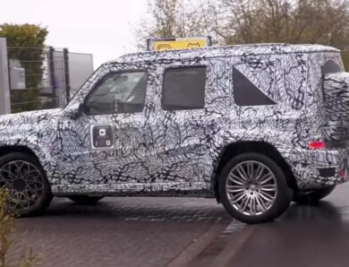 Малий Mercedes G-Class помітили на дорожніх тестах