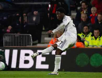 Манчестер Юнайтед підготував контракти для двох своїх гравців