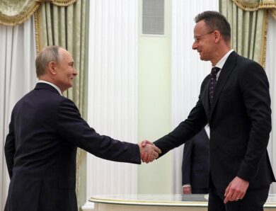 Маніпуляція полоном. Угорщина на поклоні перед РФ