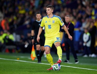 Миколенко понуро оцінює матч із Швецією: Як бачите, не вдалося