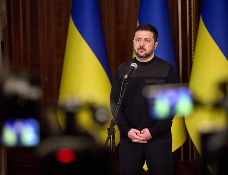 На Близький Схід вирушили три команди – Зеленський