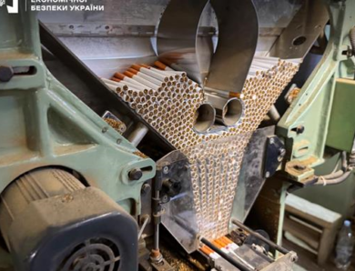 На Буковині викрили підпільний тютюновий цех