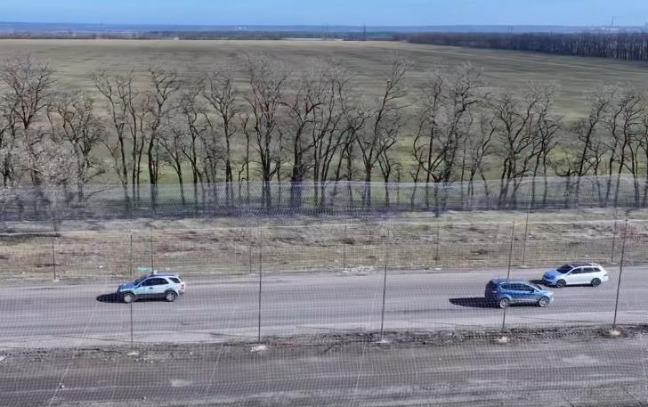 На Дніпропетровщині облаштували 42 км дороги антидроновою сіткою