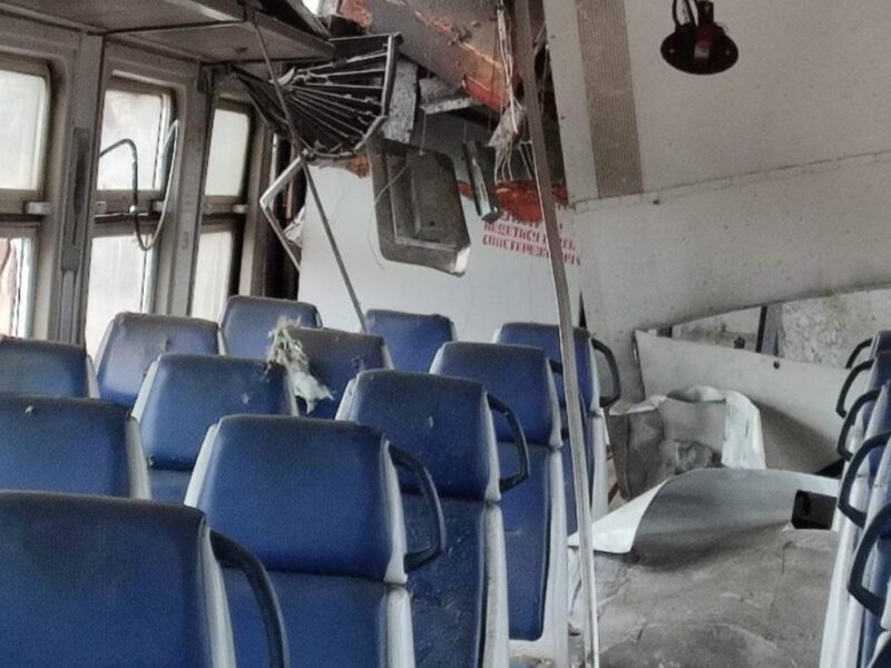 На Харківщині дрон влучив в електричку: є жертва