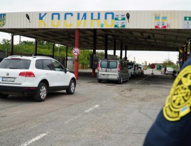 На кордоні з Угорщиною тимчасово не працюватиме один з пунктів пропуску