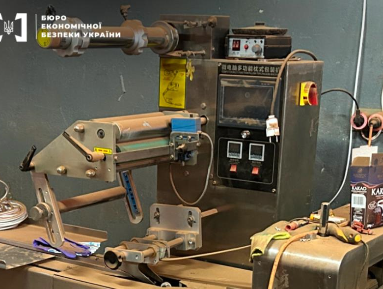 На Львівщині підпільно виготовляли кондитерку під відомим брендом