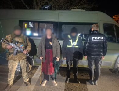 На Одещині жінка намагалась вивезти до Молдови чоловіка під виглядом бабусі