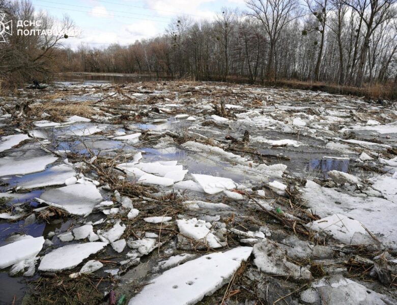 На Полтавщині утворився льодовий затор на річці