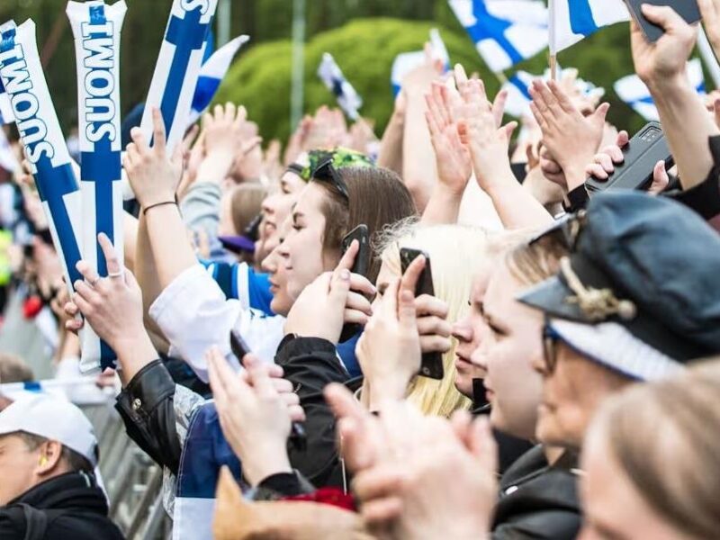 Названо найщасливішу країну світу