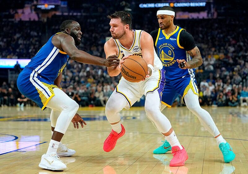 НБА: розгром Голден Стейт та поразка без Михайлюка
