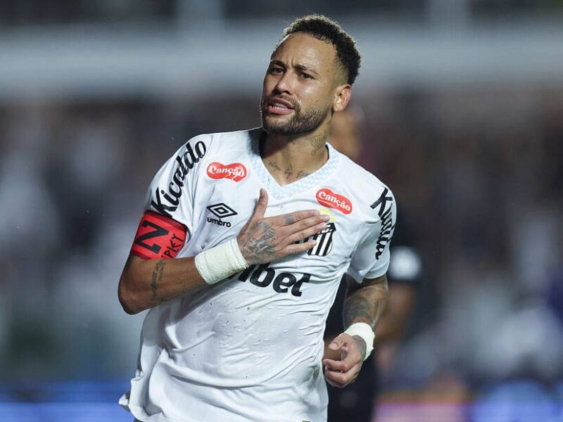 Неймар любить поїсти: його кухарка не витримала і поскаржилася до суду