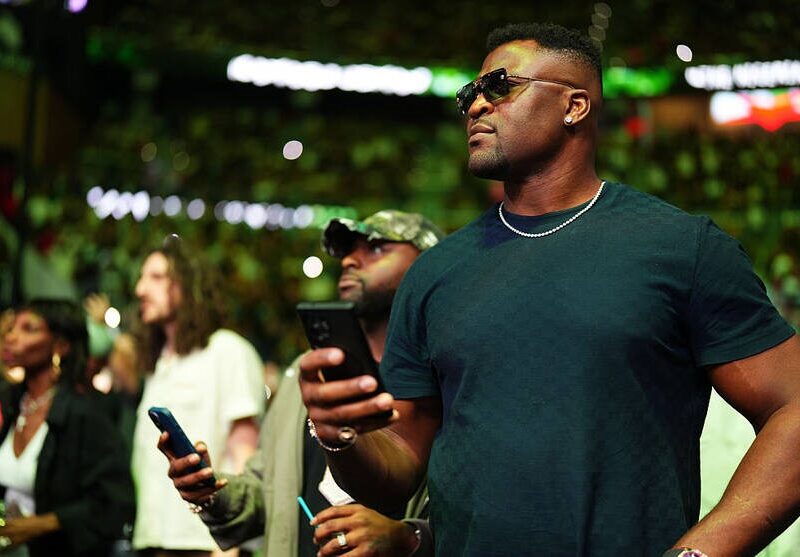 Нганну звинуватив Усика у зриві його бою