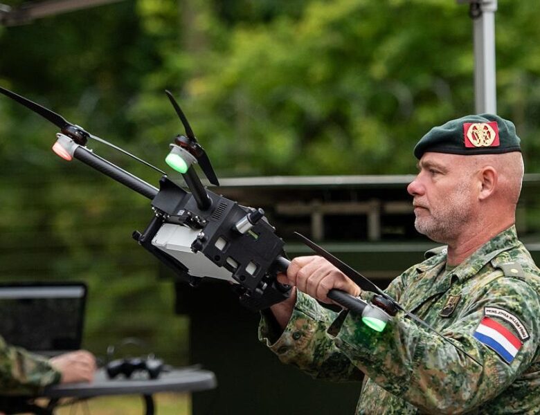 Нідерланди першими у НАТО інтегрують дрони у всі підрозділи армії