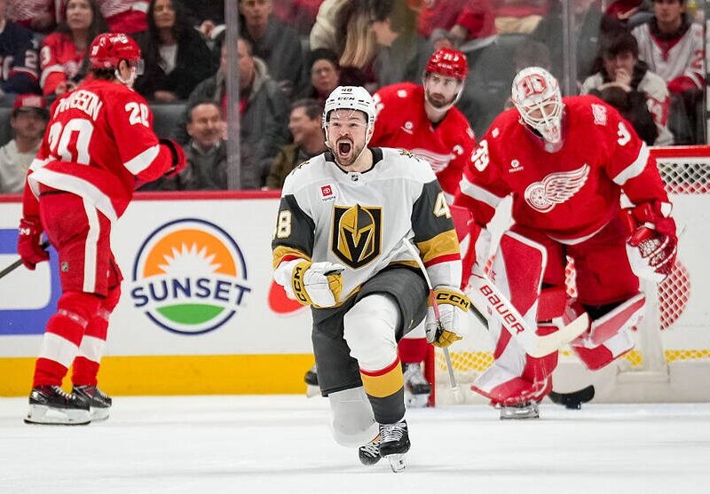 НХЛ: переможний вечір для Вегаса і Кароліни