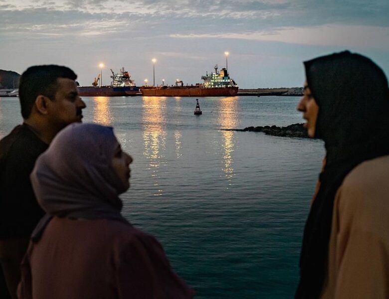 Ормузькою протокою за два дні пройшли тільки сім суден – ЗМІ