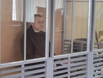 Отримав вирок вітчим, який ґвалтував двох неповнолітніх падчерок