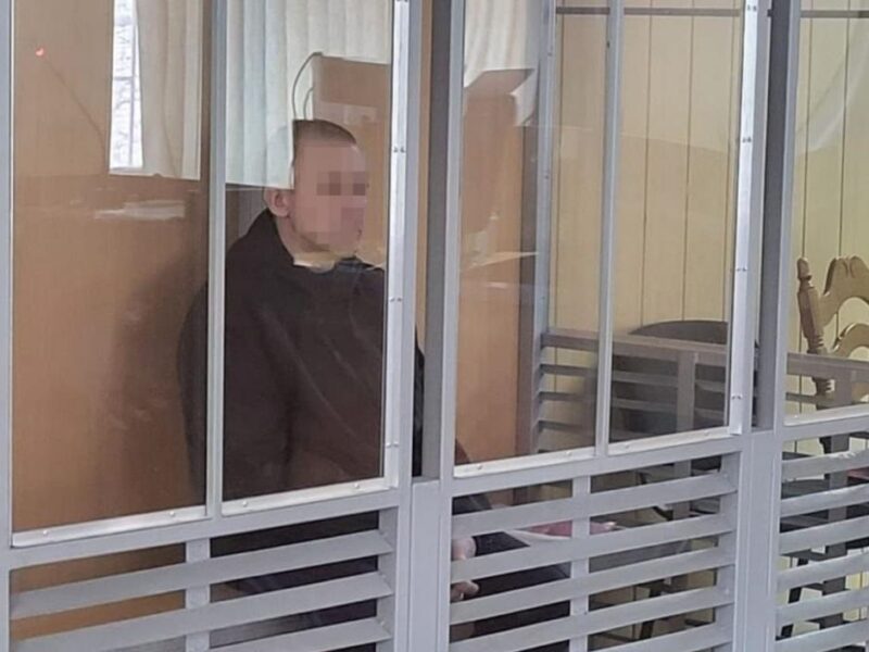 Отримав вирок вітчим, який ґвалтував двох неповнолітніх падчерок