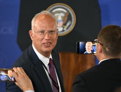 Переговорник Путіна закликав Трампа ввести санкції проти Європи