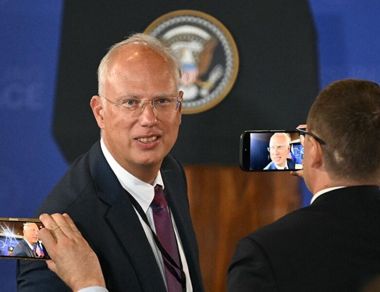 Переговорник Путіна закликав Трампа ввести санкції проти Європи