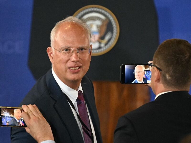 Переговорник Путіна закликав Трампа ввести санкції проти Європи