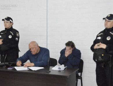 Пішла пиячити, а дома знайшла дітей мертвими: у Миколаєві засудили матір