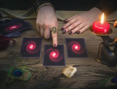 Половина росіян вірить у домовиків і ясновидців – опитування