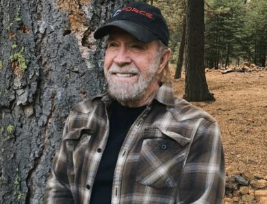 Помер легендарний актор Чак Норріс