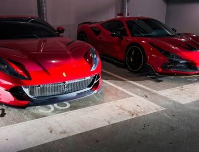 Понад $500 000. У Києві помітили паркінг з ексклюзивними Ferrari