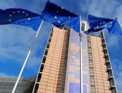 Пропозиція повної відмови ЄС від нафти РФ зникла з плану ЄК