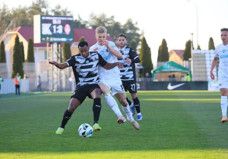 Протистояння Колоса й Зорі вийшло результативним, але навпіл