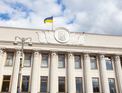 Рада звільнила власників зруйнованого житла від комуналки