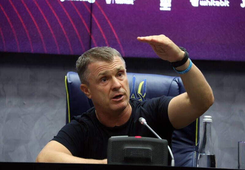 Ребров прокоментував інформацію про новий контракт