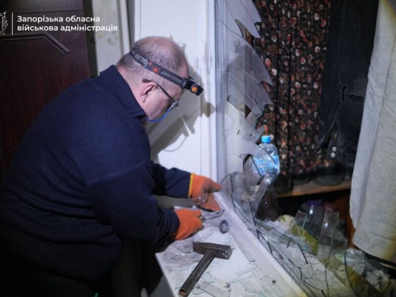 РФ обстріляла Запоріжжя: поранене немовля