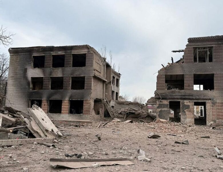 РФ ударила по Слов’янську: пошкоджено єдиний на Донеччині пологовий будинок